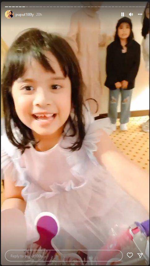 Ulang tahun Aisyah, adik Chika (Instagram.com/puput100ly/)