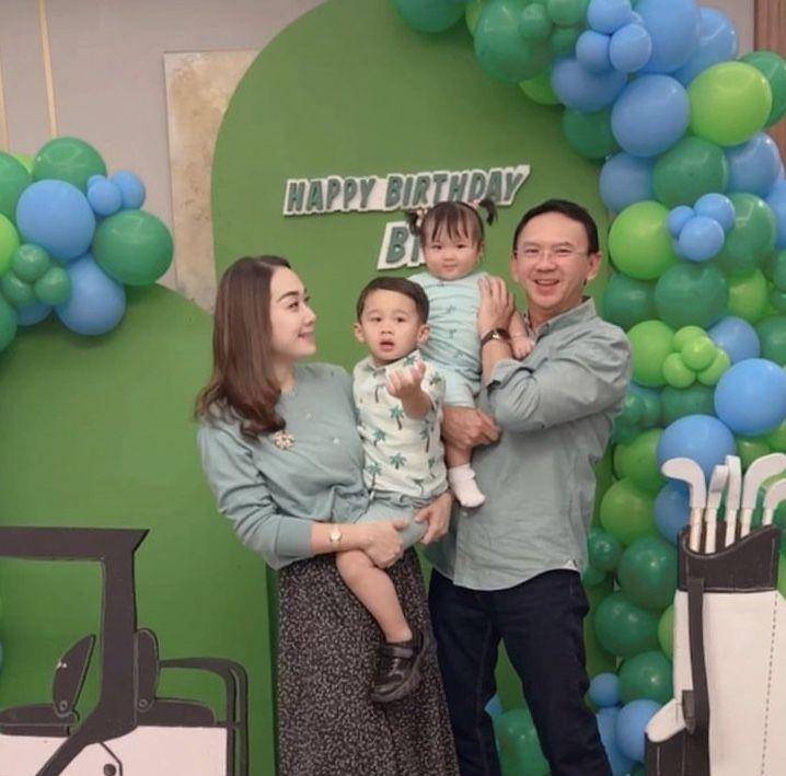 Ahok (instagram.com/puputnastitidevi)