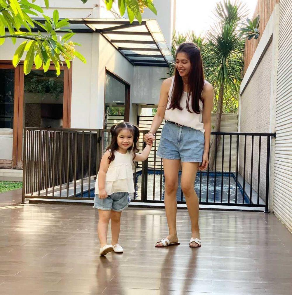 potret Nabila dan anaknya (instagram.com/@nsyakieb85)