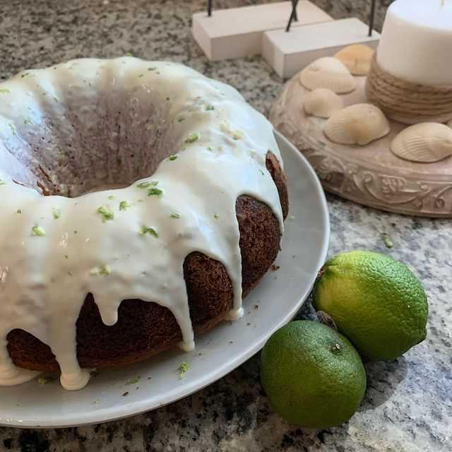lime pound cake (instagram.com/xandradj)