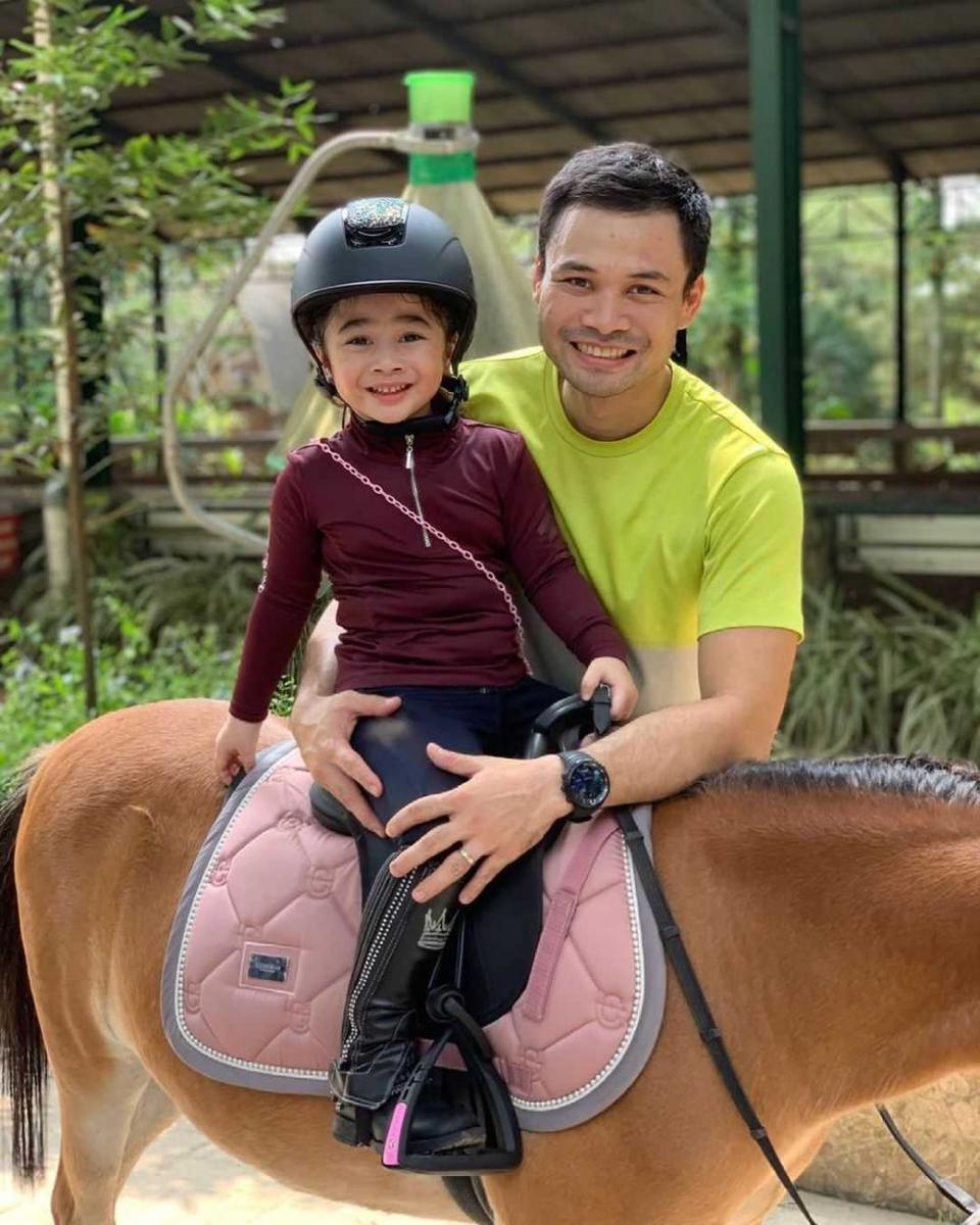 potret suami dan anak Nabila (instagram.com/@nsyakieb85)