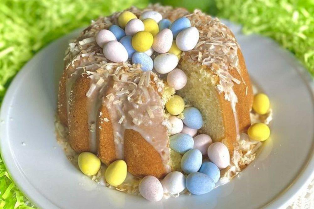 lime pound cake (instagram.com/bundtsuponatime)