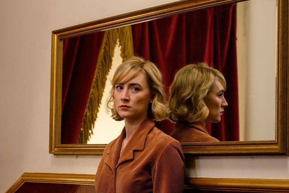 Saoirse Ronan dalam film See How They Run (dok. Searchlight Pictures/See How They Run)