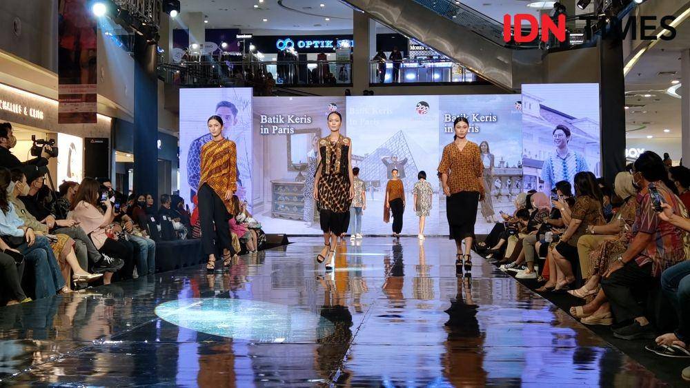 Solo Fashion Week (SFW) 2022 di Solo Paragon Mall. (IDN Times/Larasati Rey)