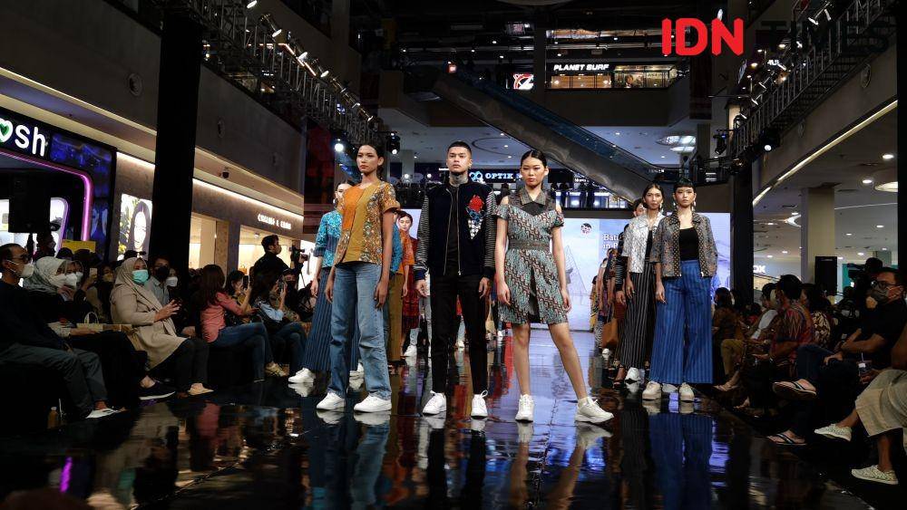 Solo Fashion Week (SFW) 2022 di Solo Paragon Mall. (IDN Times/Larasati Rey)