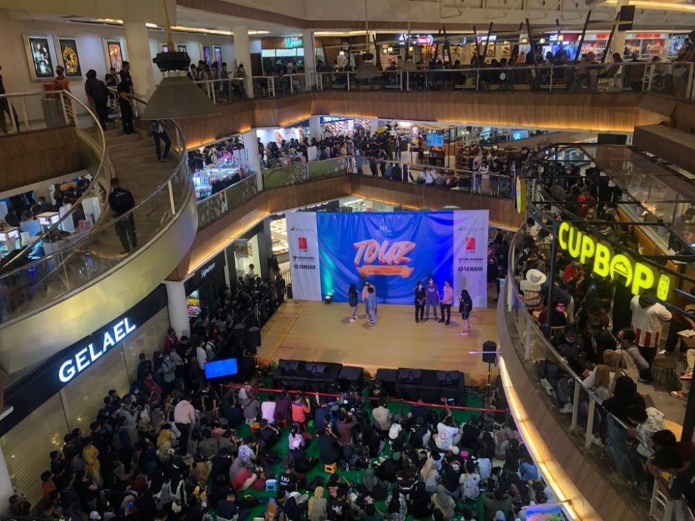 Ribuan Fans Padati Mal Ciputra Semarang, JKT48 Tampilkan Single Terbarunya