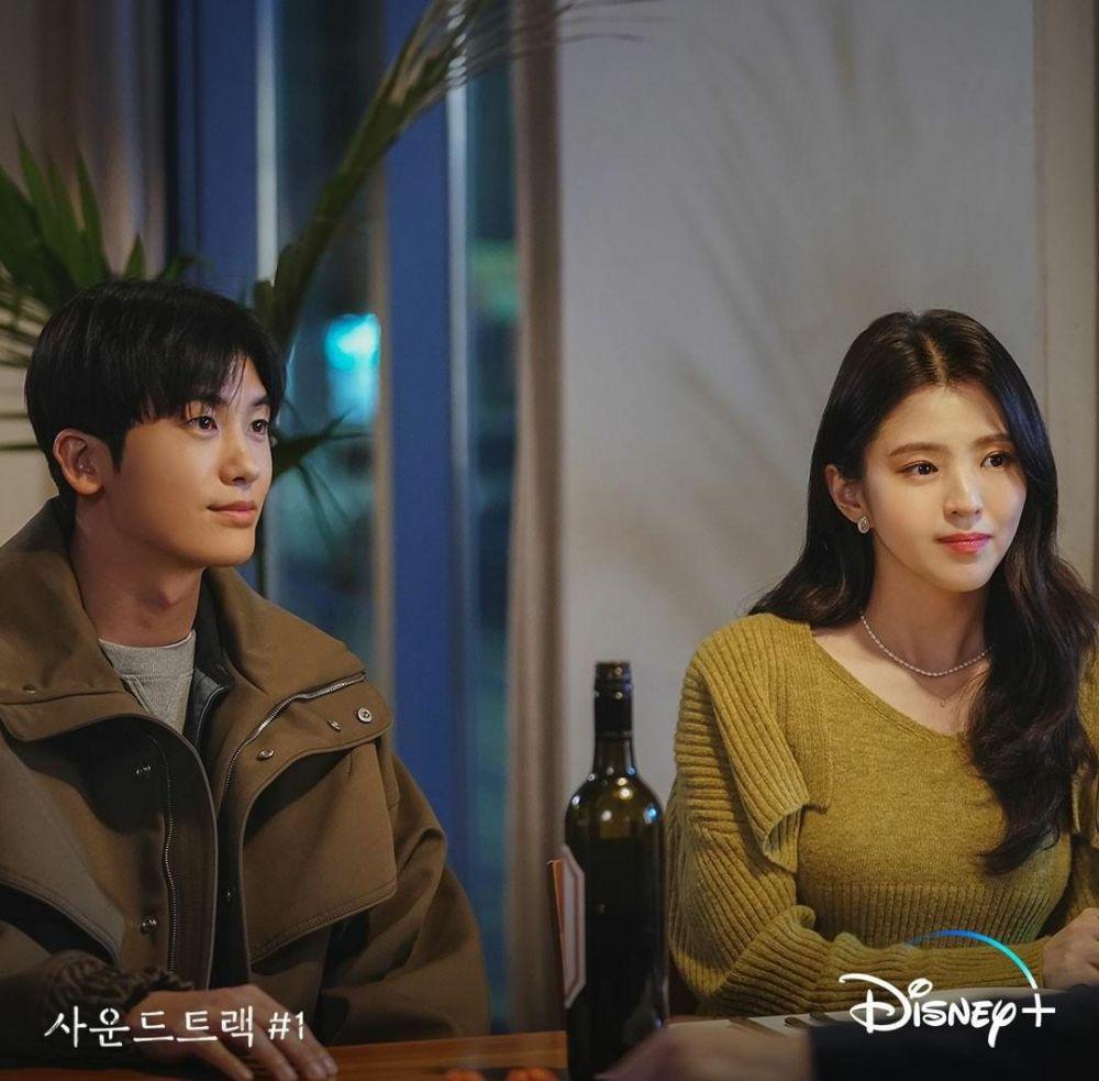 Park Hyung Shik dan Han So Hee di drama Soundtrack #1 (instagram.com/disneypluskr)