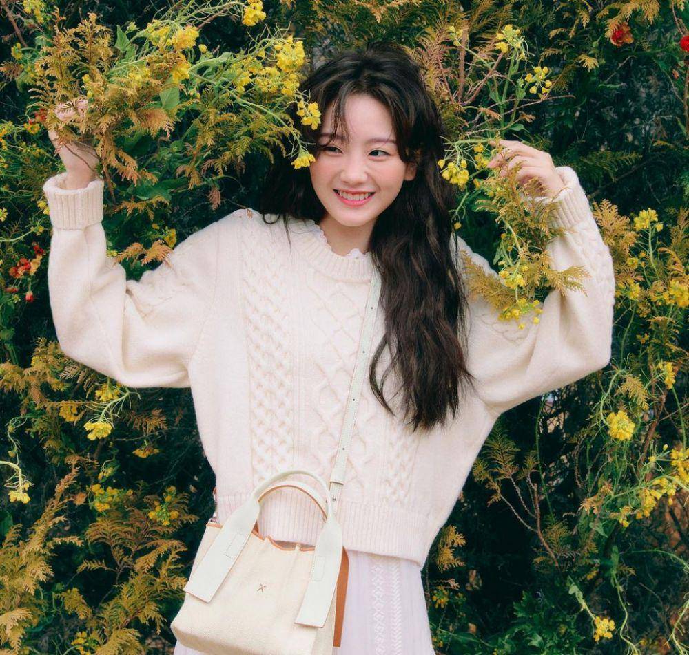 Cho Yi Hyun (instagram.com/yihyun_1208)