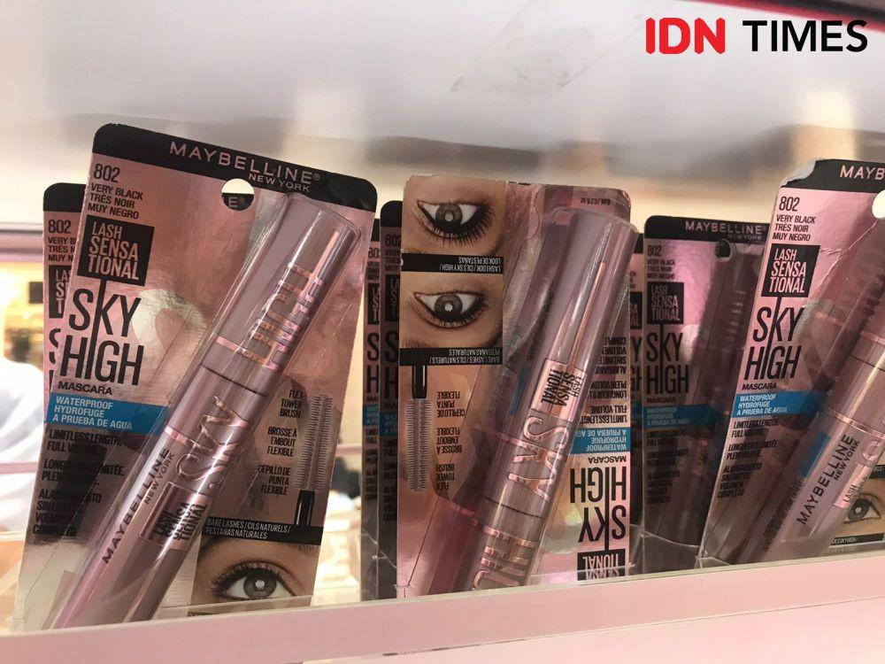 Maybelline Sky High Waterproof Mascara (1/7/2022) IDN Times/Mitha Aullia