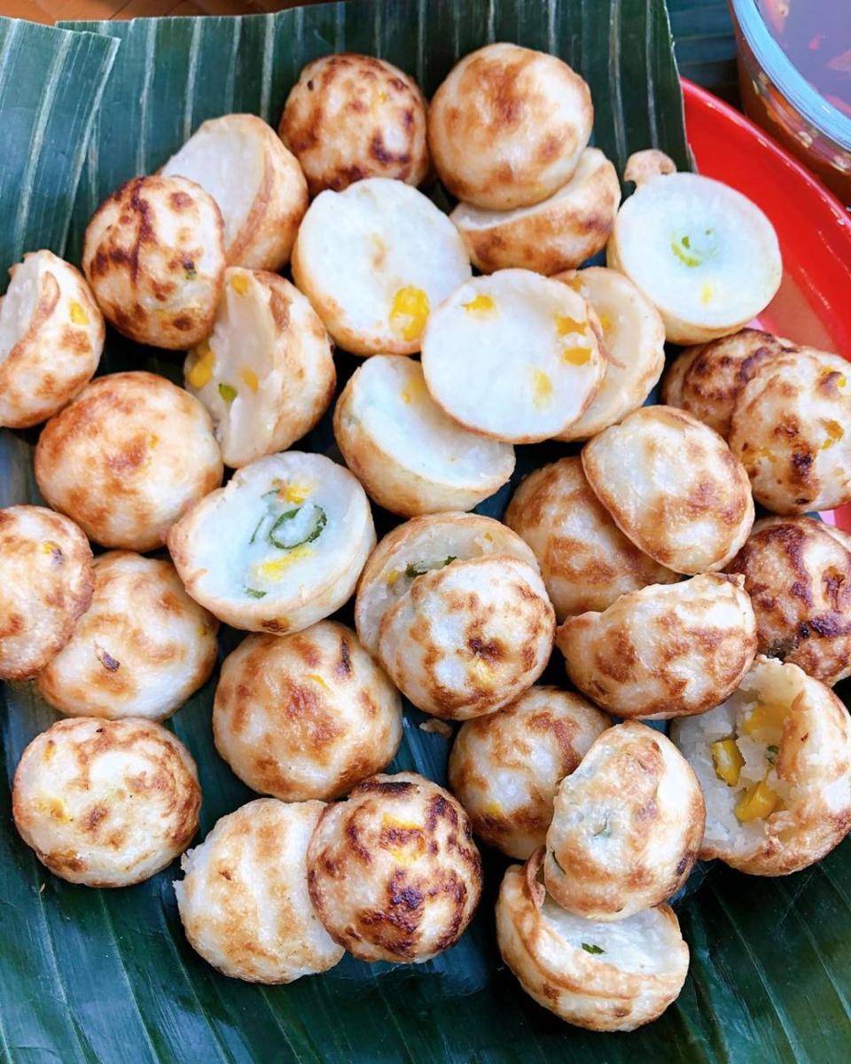 ilustrasi khanom krok (instagram.com/little_lao_kitchen)