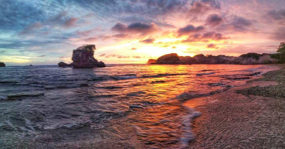 potret Pantai Kondang Merak (instagram.com/Fahmiginanjar)