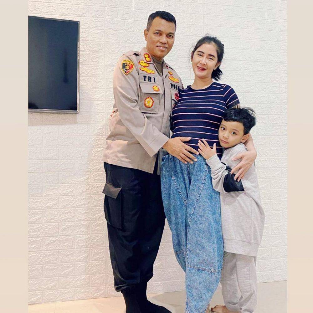 potret hamil hingga lahiran Uut Permatasari (instagram.com/uutpermatasari)