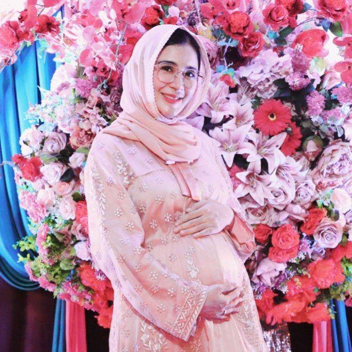 potret hamil hingga lahiran Uut Permatasari (instagram.com/uutpermatasari)
