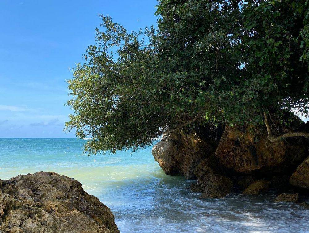 potret Pantai Kondang Merak (instagram.com/Alvin_Chipmunkzz)