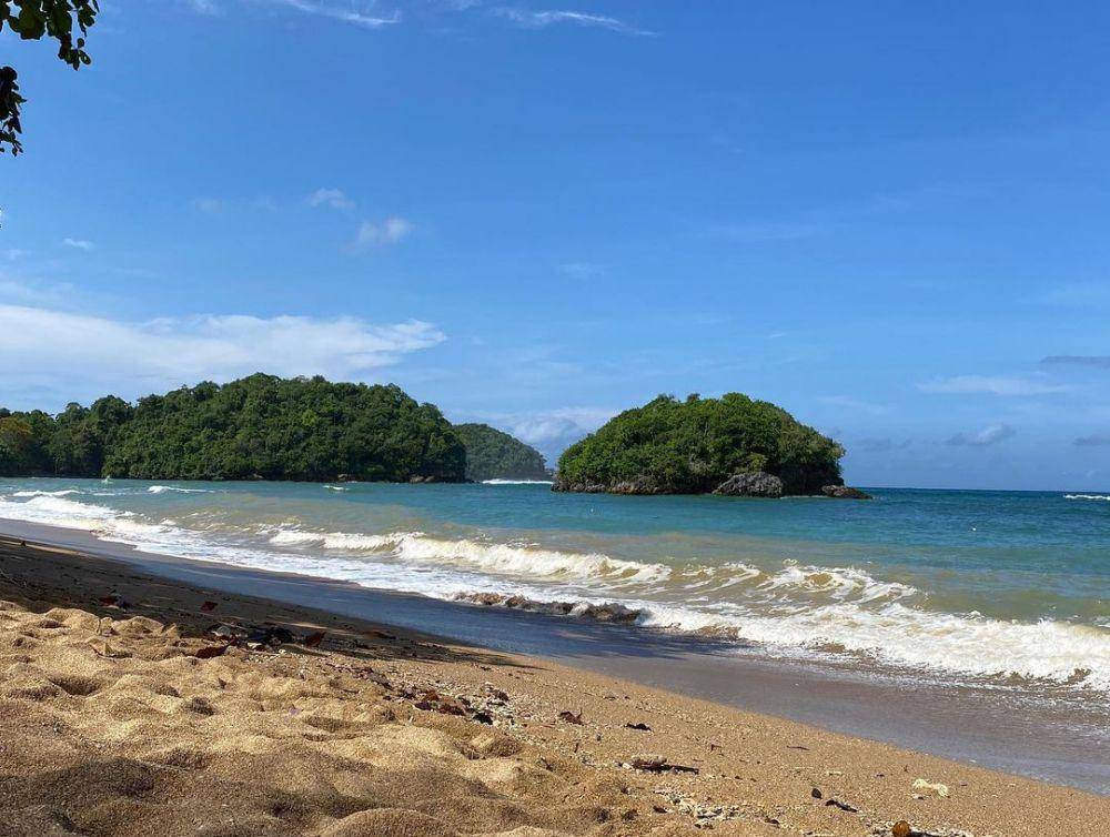 potret Pantai Kondang Merak (instagram.com/Alvin_Chipmunkzz)