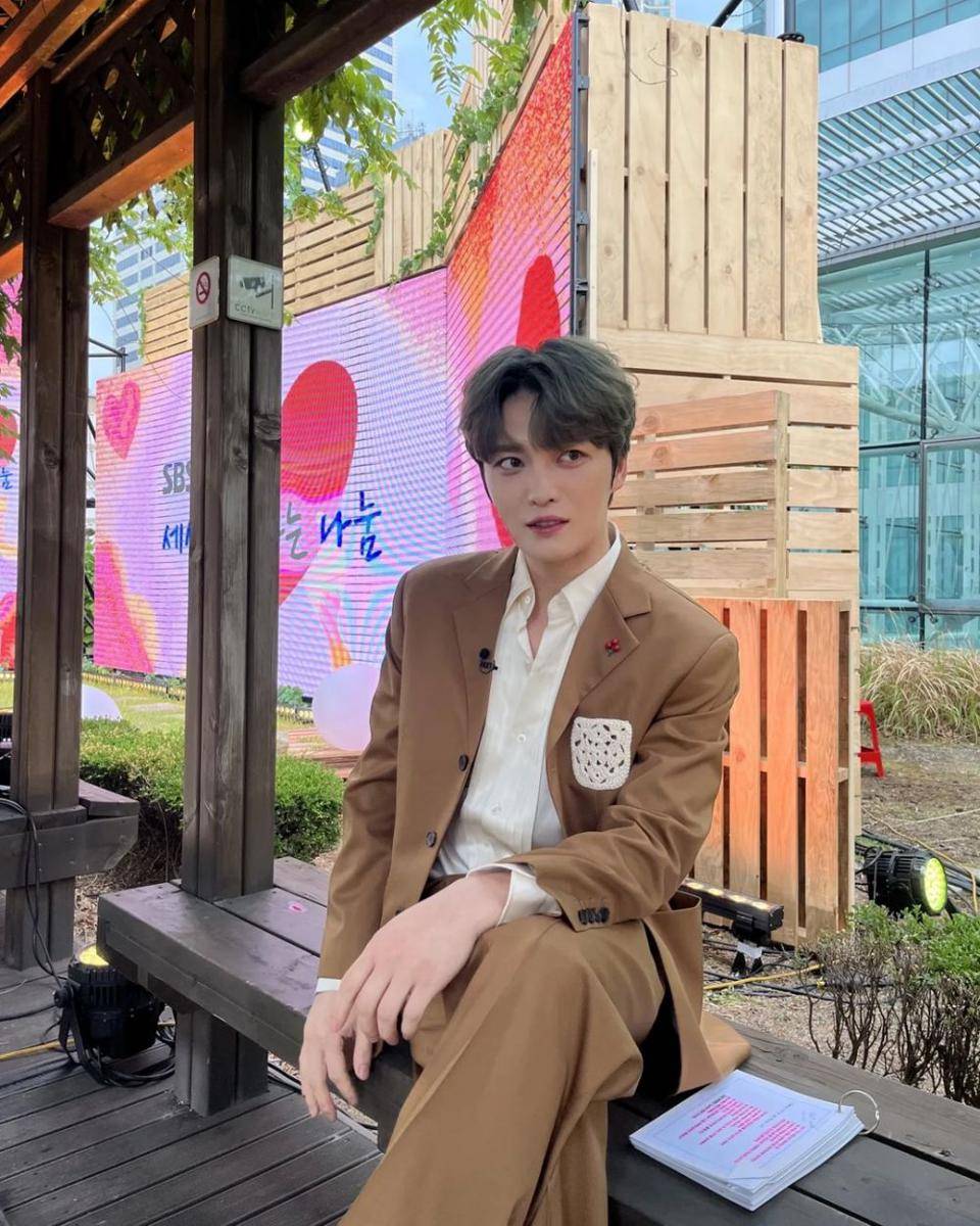 Kim Jaejoong (instagram.com/jj_1986_jj)