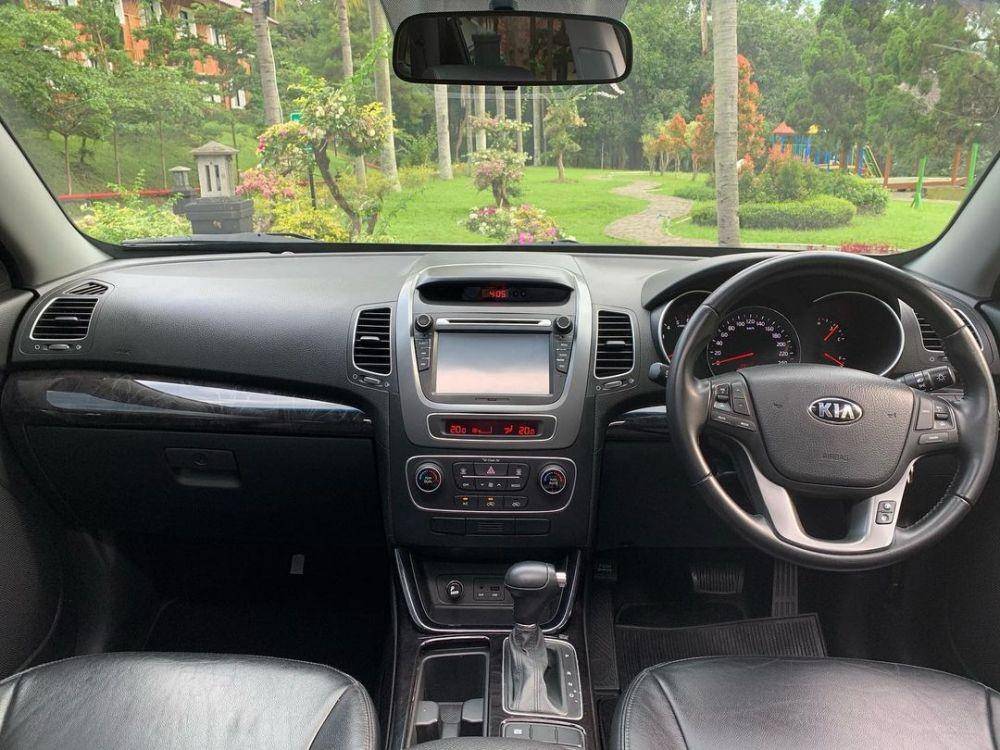 Ilustrasi fitur pada Kia Sorento (instagram.com/senanelsenruslie)