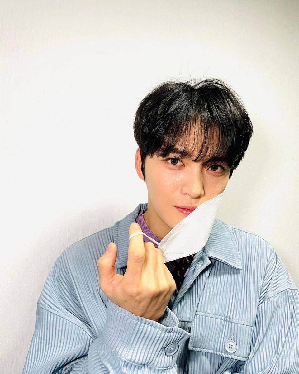Kim Jaejoong (instagram.com/jj_1986_jj)