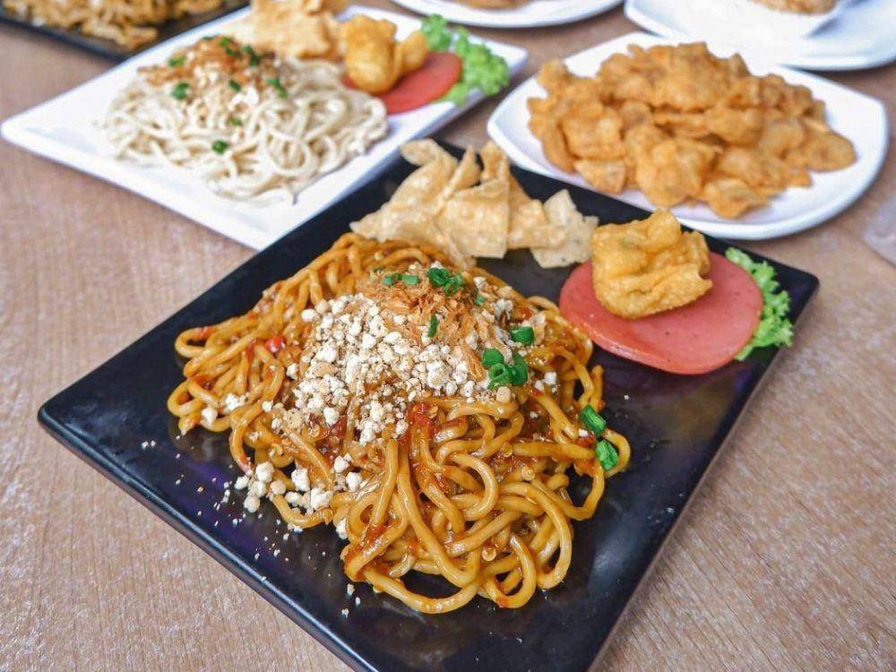 Mie Clubbing (instagram.com/cindaranii)