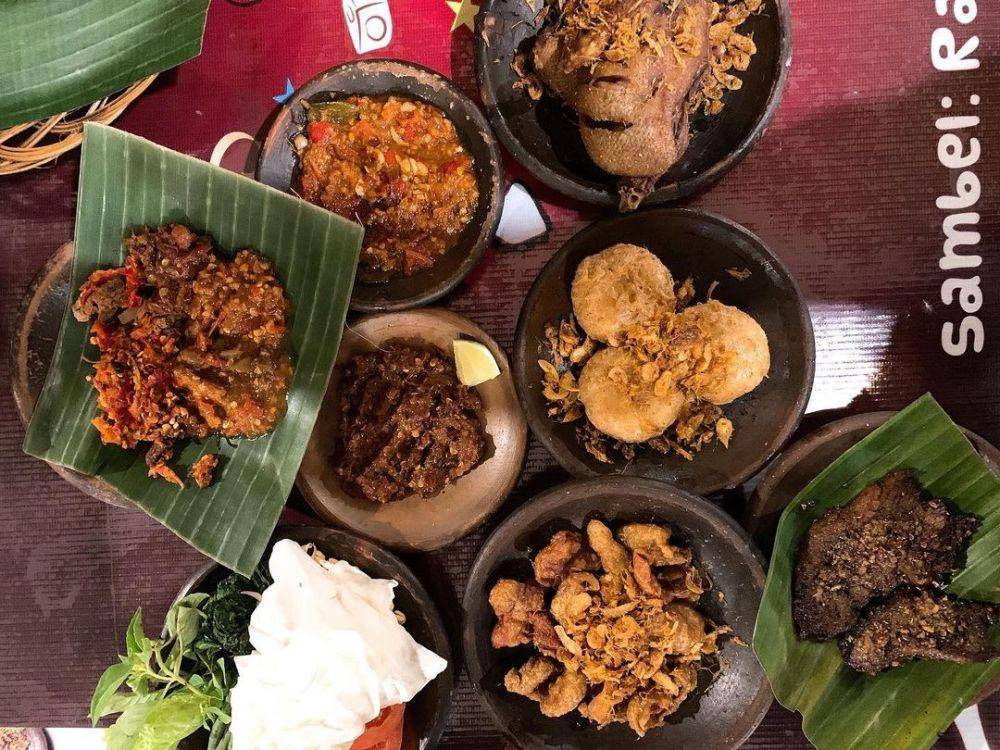 Waroeng Spesial Sambal SS (instagram.com/whatmuslimseat)