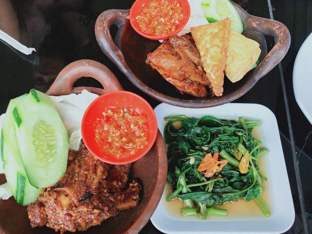 Ayam panggang Lombok Cengis (instagram.com/quen_pris)