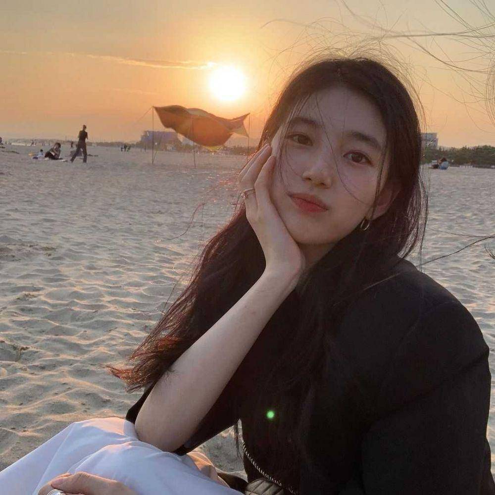 potret Bae Suzy (instagram.com/skuukzky)