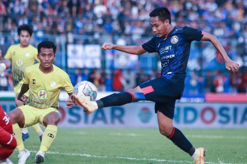 Evan Dimas Gagal Penalti, Arema Lolos ke Semifinal Piala Presiden