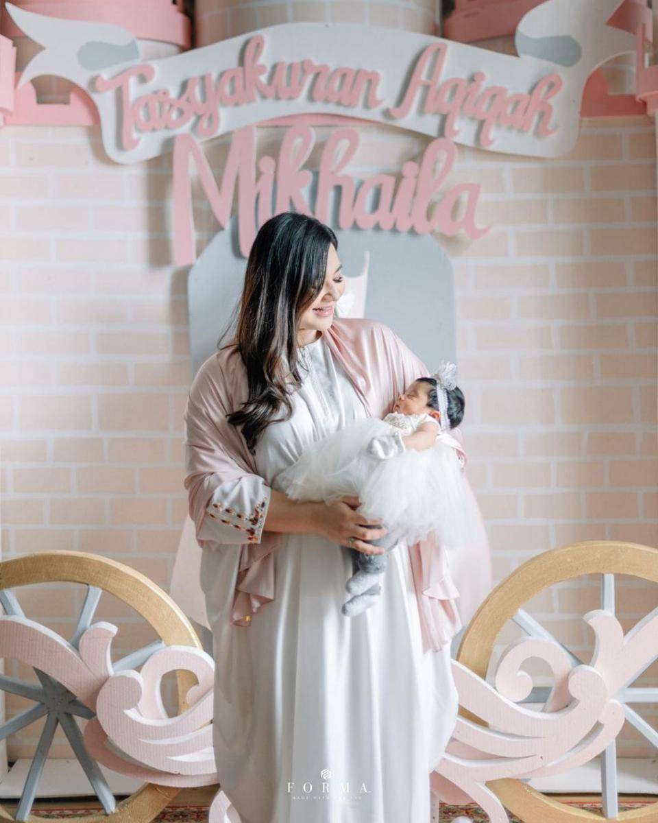 potret tasyakuran aqiqah baby Mikhaila (instagram.com/eriskarein)