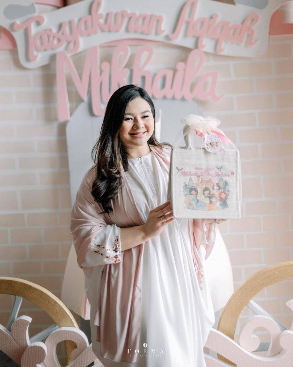 potret tasyakuran aqiqah baby Mikhaila (instagram.com/eriskarein)