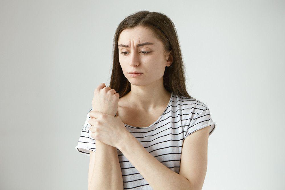 5 Fakta tentang Parkinson yang Terjadi pada Remaja, Waspada sejak Dini