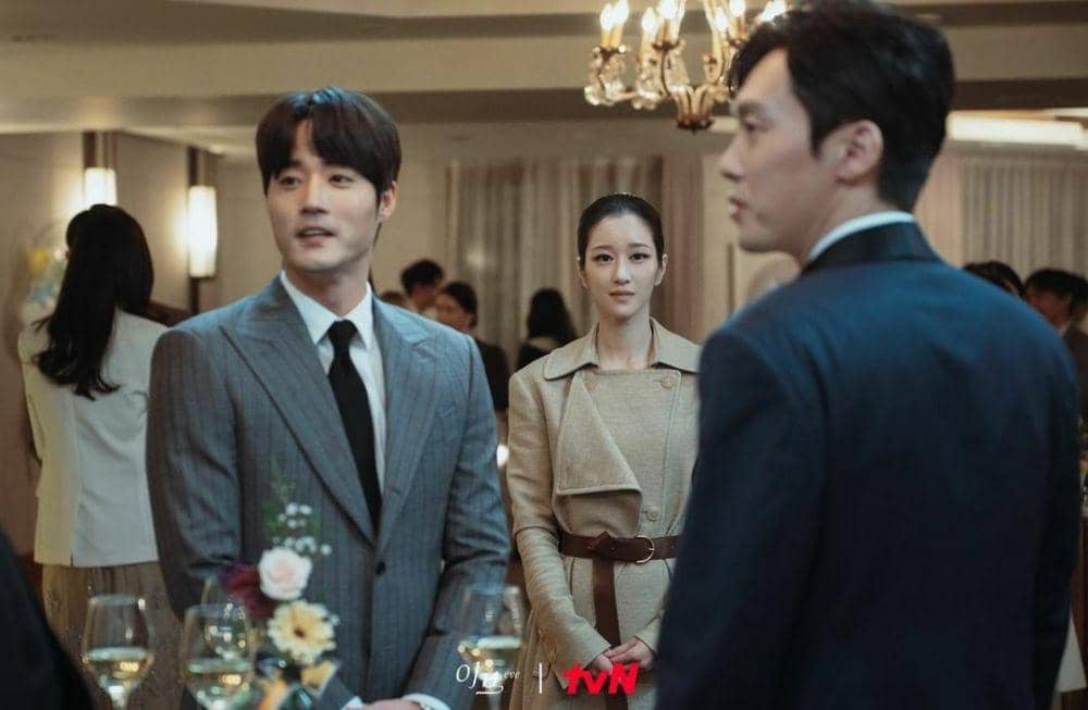 Lee Ha Yul dan Seo Yea Ji di drama Eve (instagram.com/tvn_drama)