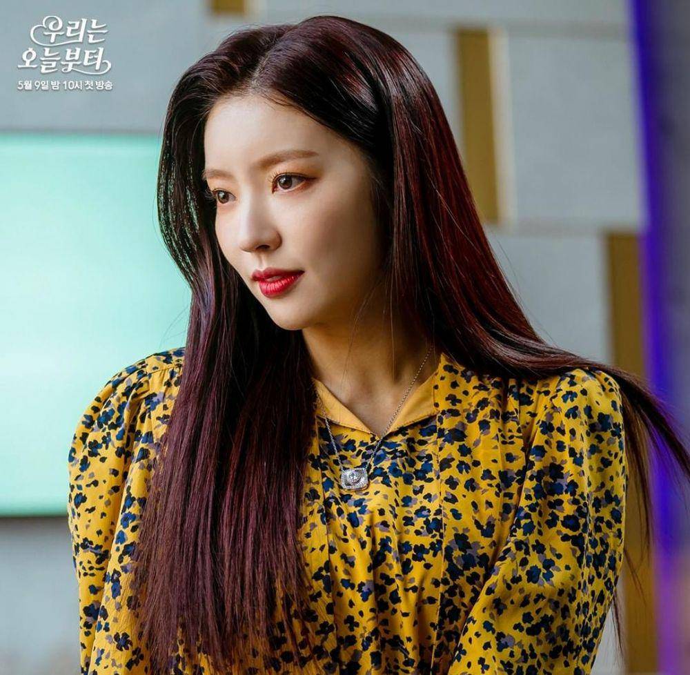 Hong Ji Yoon di drama Woori the Virgin (instagram.com/sbsdrama.official)