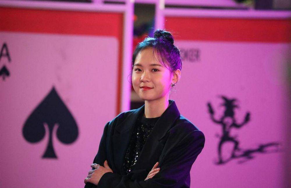 Jang Ha Eun di drama From Now on, Showtime! (instagram.com/_hazzang__)