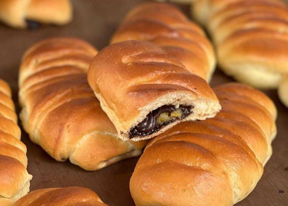 Resep Roti Isi Pisang Cokelat, Manisnya Berlapis-lapis!