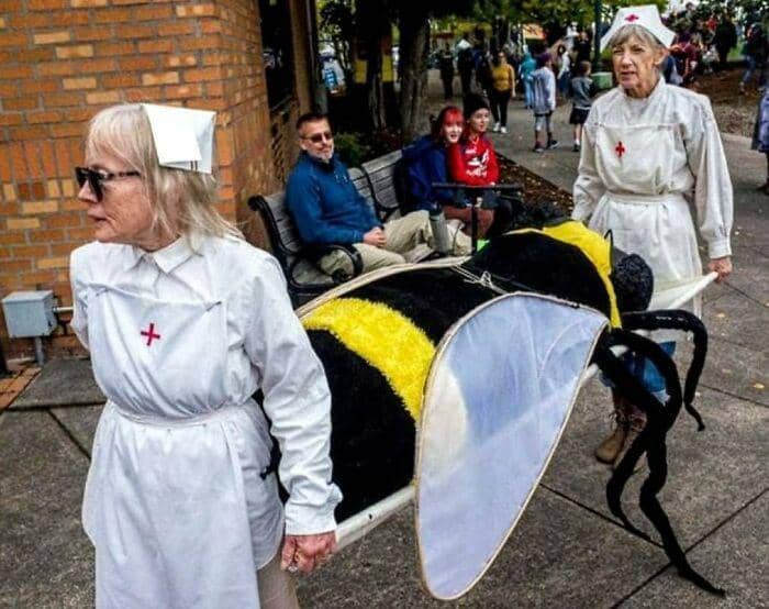 Momen 'entah apa yang sedang terjadi'. (facebook.com/Ang D. Meadows)