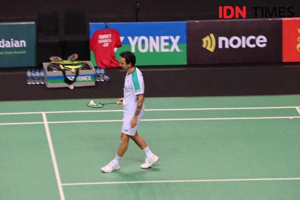 10 Potret Vincent Rompies Kalahkan Jebret di Tepok Bulu, Sengit Abis!