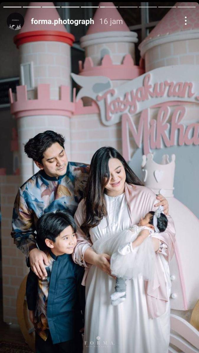 potret tasyakuran aqiqah baby Mikhaila (instagram.com/forma.photograph)