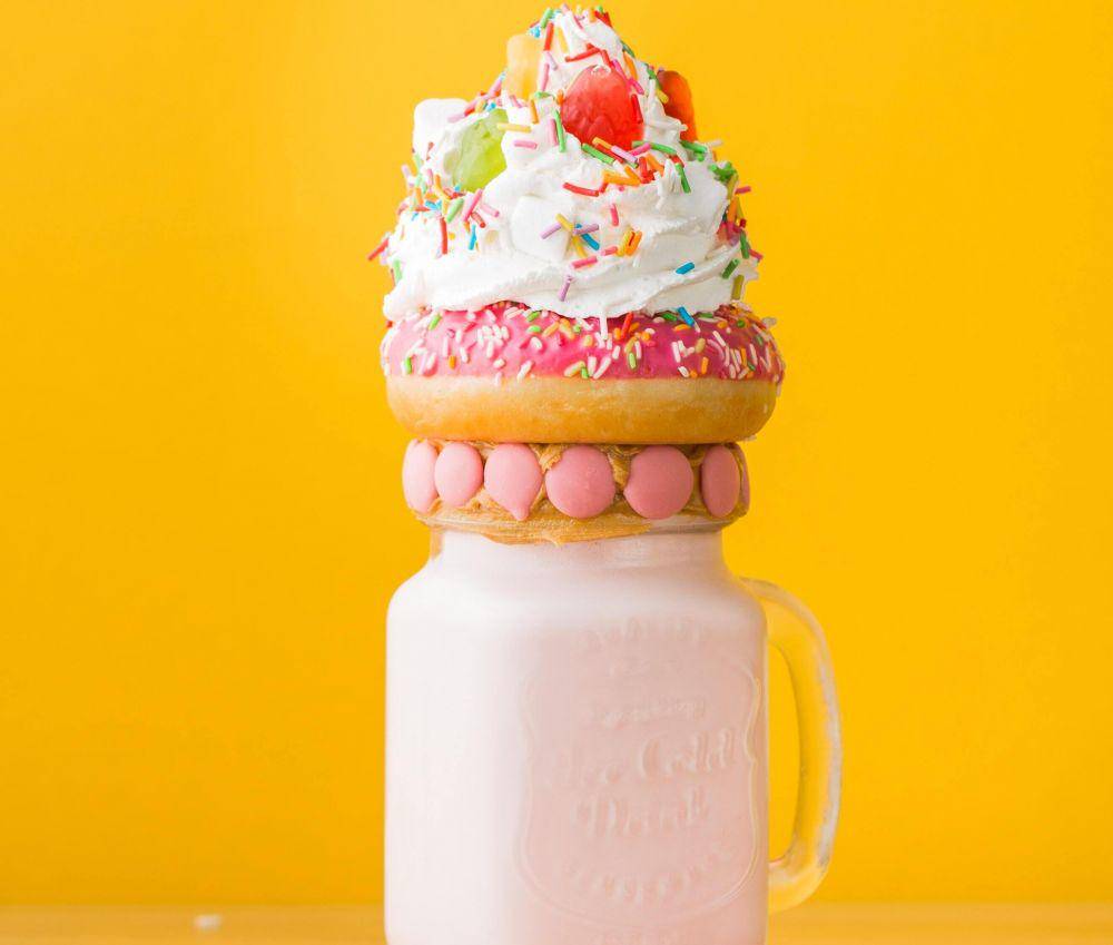 ilustrasi birthday cake shake (pexels.com/Anna Tukhfatullina Food Photographer/Stylist)