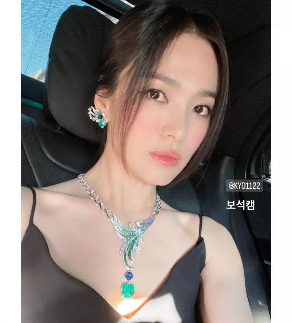 Song Hye Kyo (https://www.instagram.com/songhyekyozone/)