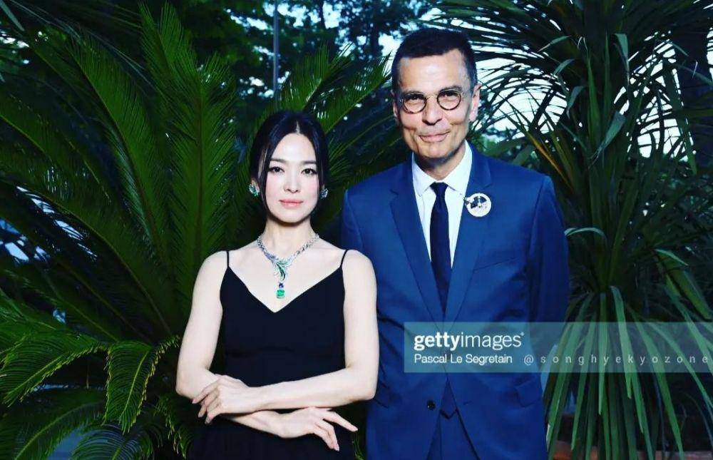 Song Hye Kyo (https://www.instagram.com/songhyekyozone/)