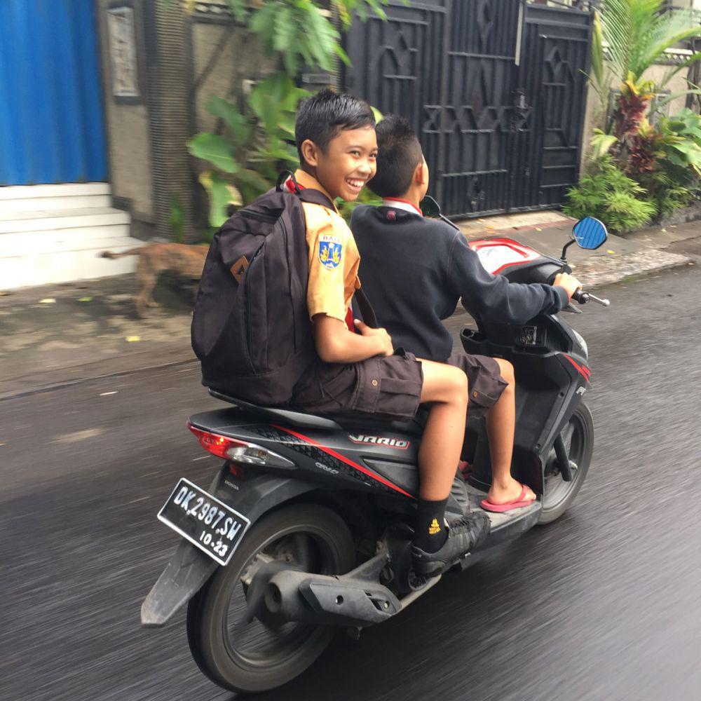 Ilustrasi anak-anak di Bali. (unsplash.com/Charlein Gracia)
