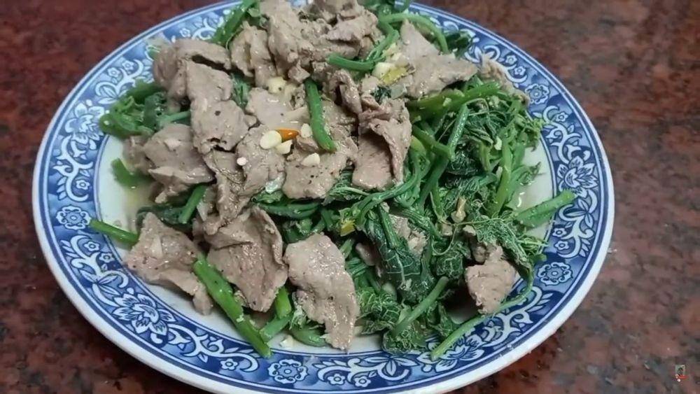 tumis daun labu siam daging sapi (youtube.com/mak mi gembrot)