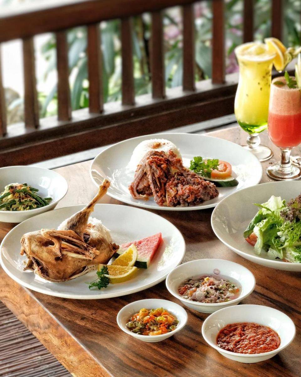 potret menu di Bebek Bengil Ubud (instagram.com/bebekbengilrestaurant)