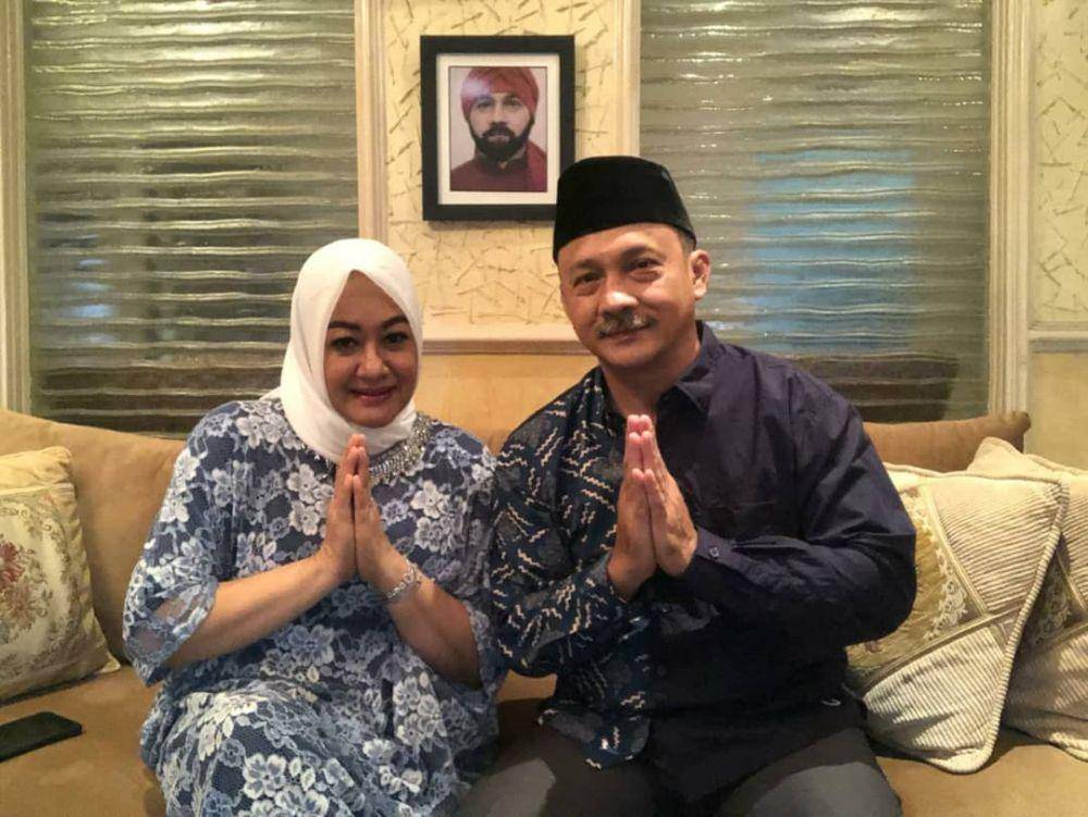 Adi Bing Slamet dan istri (instagram.com/janahabs)