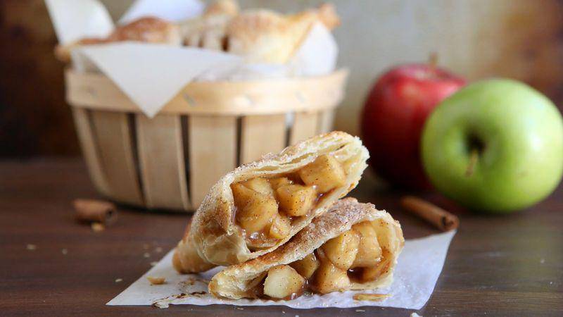 ilustrasi apple turnover (bettycrocker.com)
