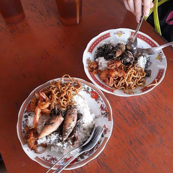 nasi cumi (google.com/maps/nasi cumi penjaringan by waroeng sego koko cangkruk)