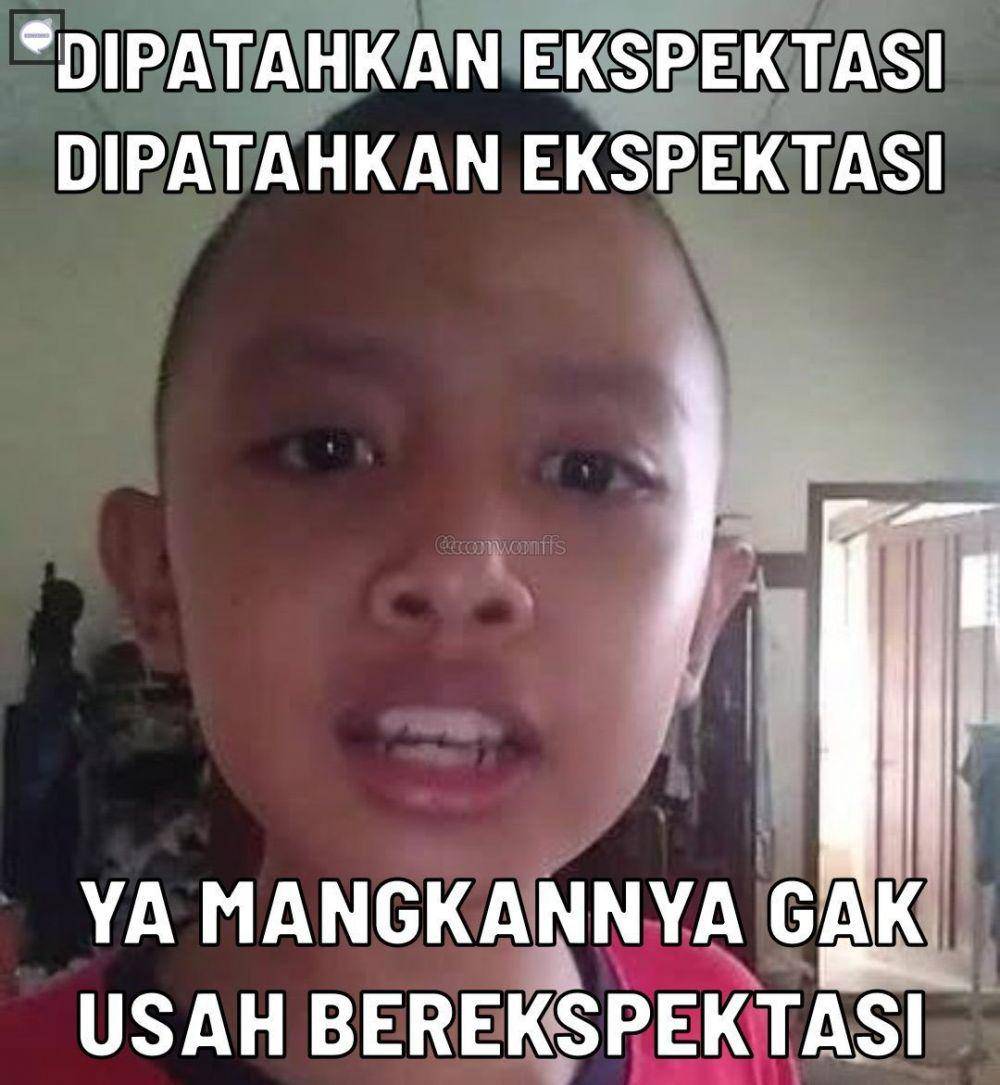 meme menanggung ekspektasi keluarga (twitter.com/daingetjalannya)