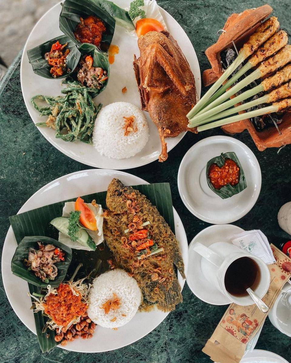 potret menu di Bebek Tepi Sawah (instagram.com/sikokolahap)