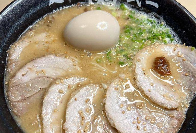 tonkotsu ramen (instagram.com/ramen_bangkok)