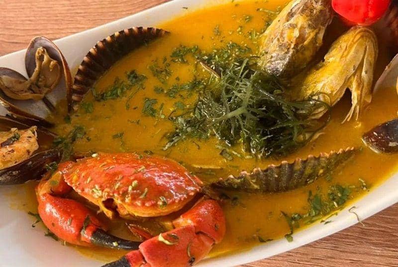 Parihuela (instagram.com/ajimorocho)